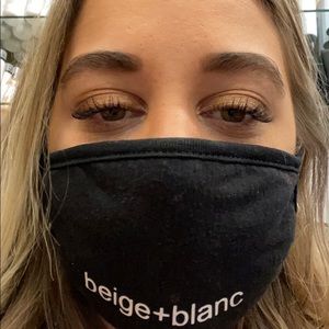 Meet your Posher, Dominique